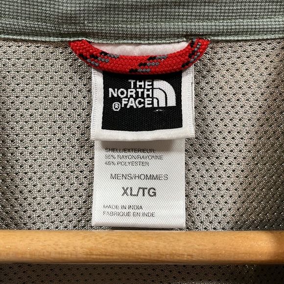 The North Face Men's Casual Button Down Shirt - Light Green - Picture 2 of 4